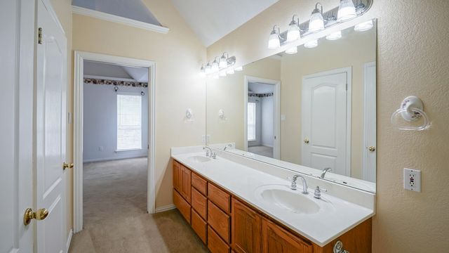 138 Lehmann Dr, Kerrville, TX 78028