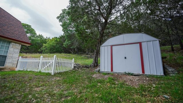 138 Lehmann Dr, Kerrville, TX 78028