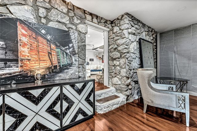 11134 Mill Dam Road, Bentonville, AR 72713