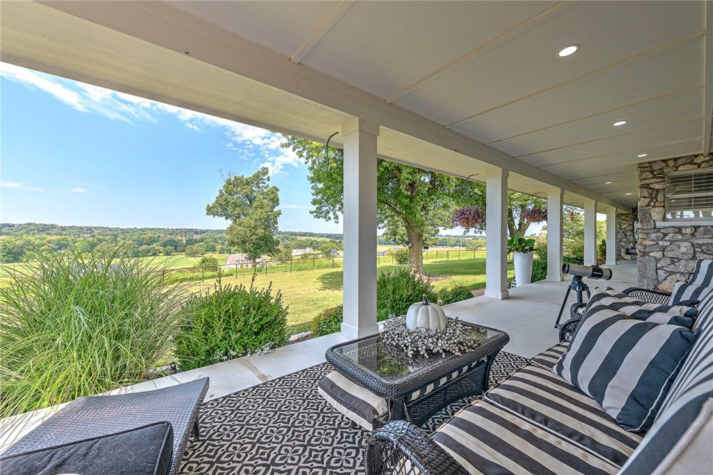 11134 Mill Dam Road, Bentonville, AR 72713