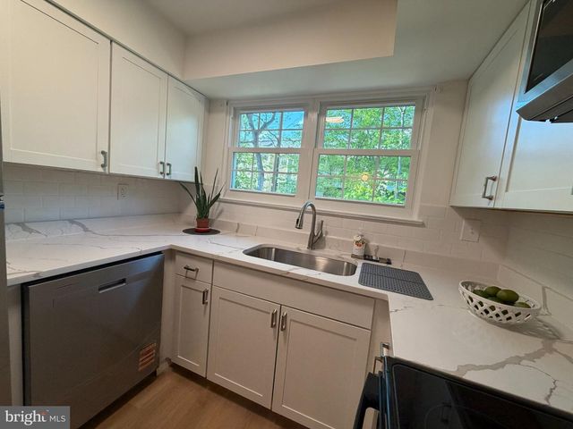 2768 MARSALA CT, Woodbridge, VA 22192