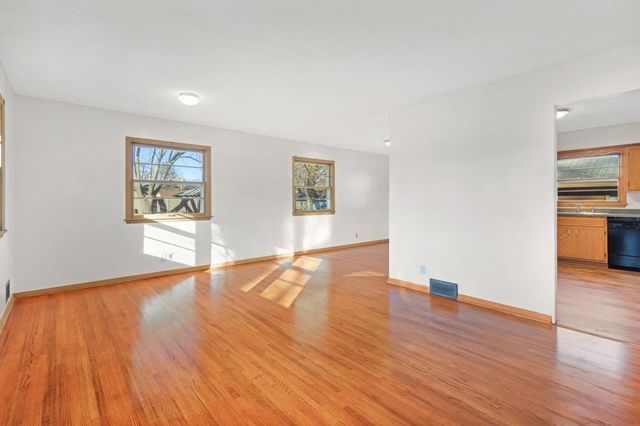 4418 65th Avenue N, Brooklyn Center, MN 55429