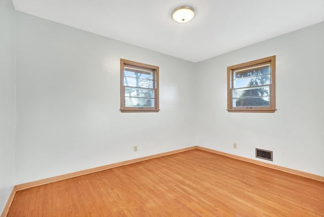 4418 65th Avenue N, Brooklyn Center, MN 55429