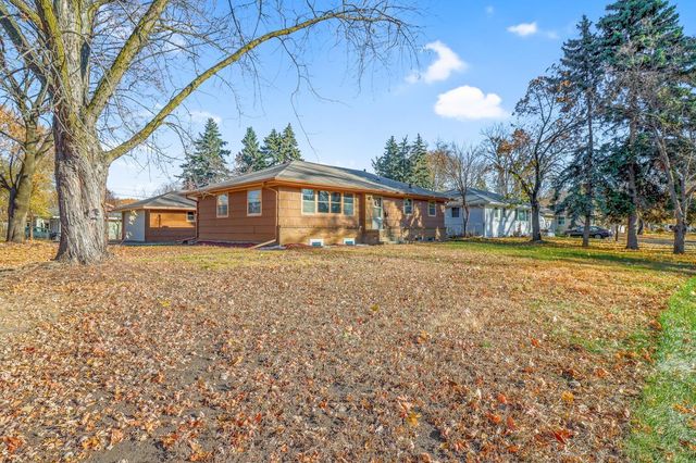 4418 65th Avenue N, Brooklyn Center, MN 55429