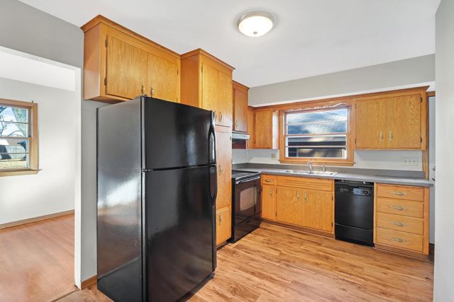 4418 65th Avenue N, Brooklyn Center, MN 55429