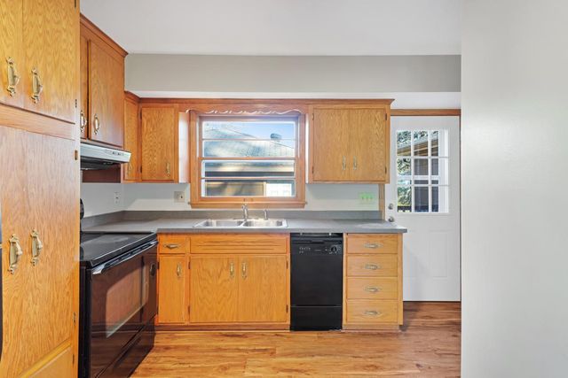 4418 65th Avenue N, Brooklyn Center, MN 55429