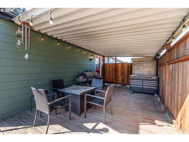 76654 HEATH Rd, Rainier, OR 97048