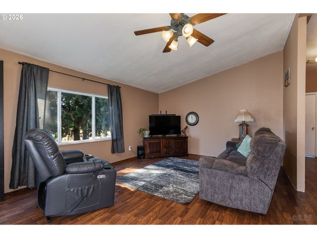 76654 HEATH Rd, Rainier, OR 97048