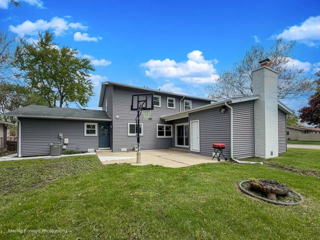 99 Essex Road, Elk Grove Village, IL 60007