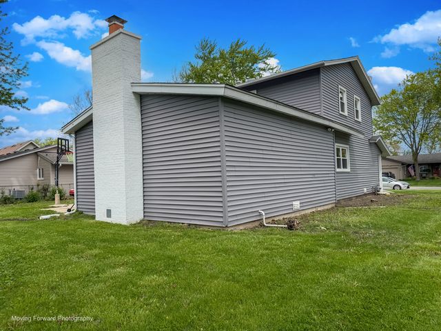 99 Essex Road, Elk Grove Village, IL 60007