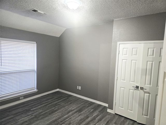 5200 White Hills Drive, Fort Worth, TX 76137