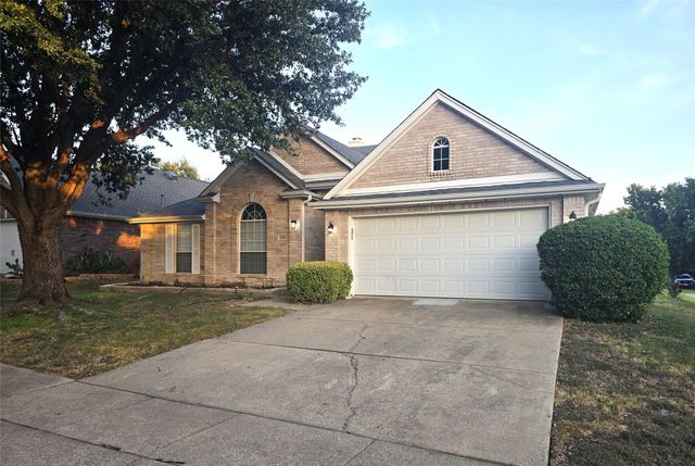 5200 White Hills Drive, Fort Worth, TX 76137