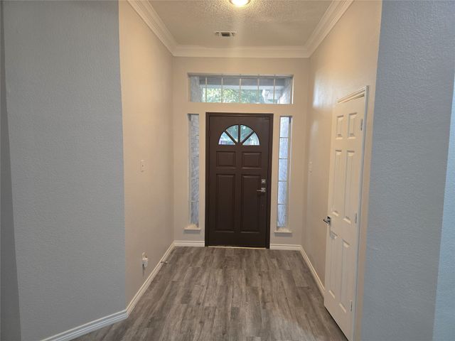 5200 White Hills Drive, Fort Worth, TX 76137