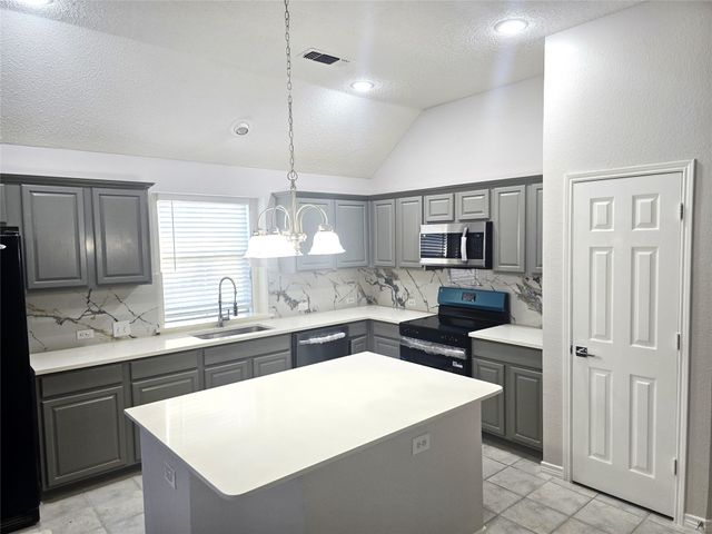 5200 White Hills Drive, Fort Worth, TX 76137