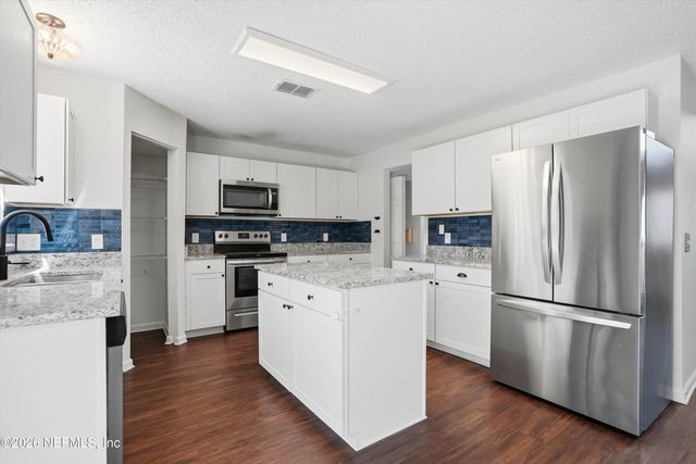 3323 HICKORY LEAF Court, Jacksonville, FL 32226