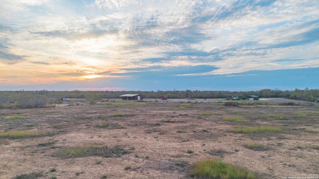 300 Private Road 2743, Moore, TX 78057