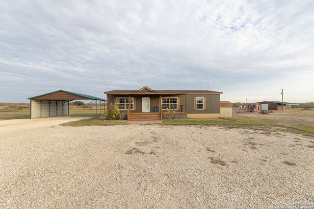 300 Private Road 2743, Moore, TX 78057