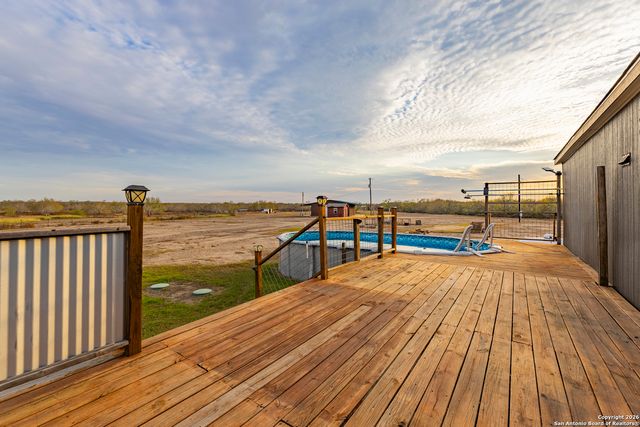 300 Private Road 2743, Moore, TX 78057