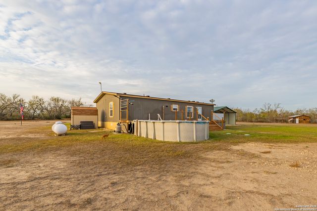 300 Private Road 2743, Moore, TX 78057