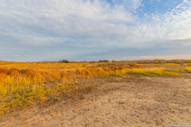 300 Private Road 2743, Moore, TX 78057