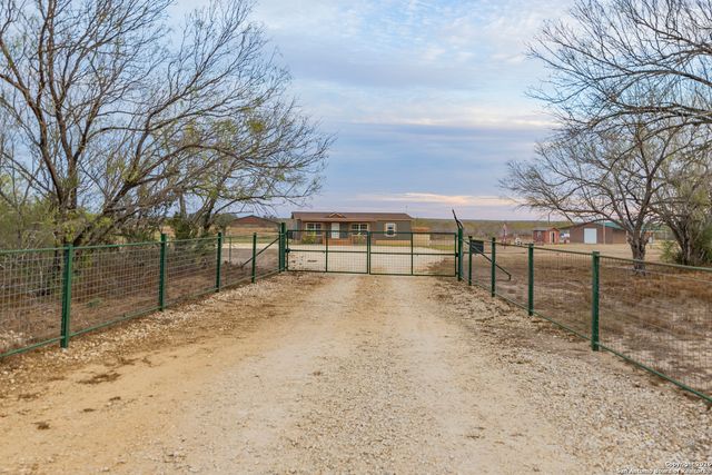 300 Private Road 2743, Moore, TX 78057