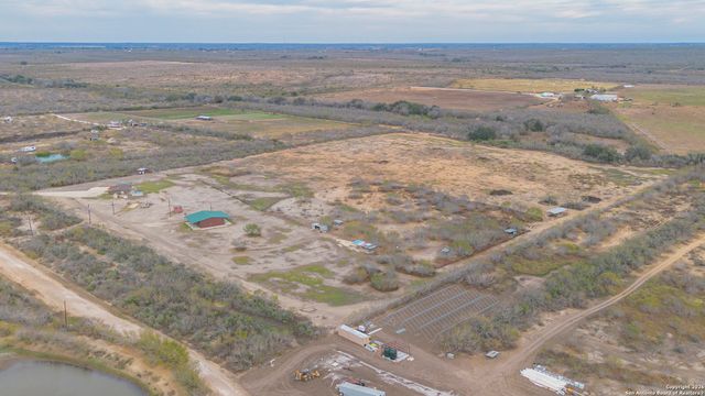 300 Private Road 2743, Moore, TX 78057