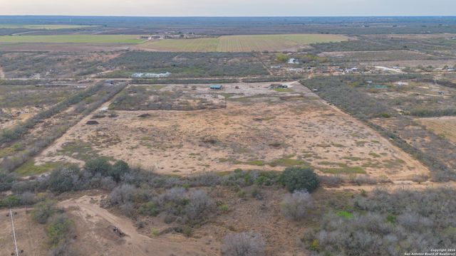 300 Private Road 2743, Moore, TX 78057