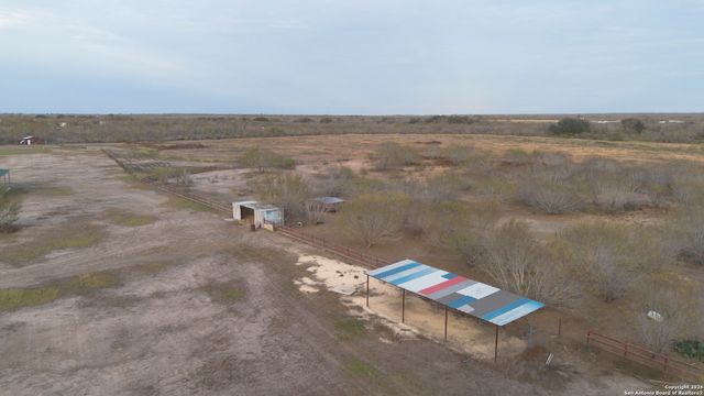 300 Private Road 2743, Moore, TX 78057