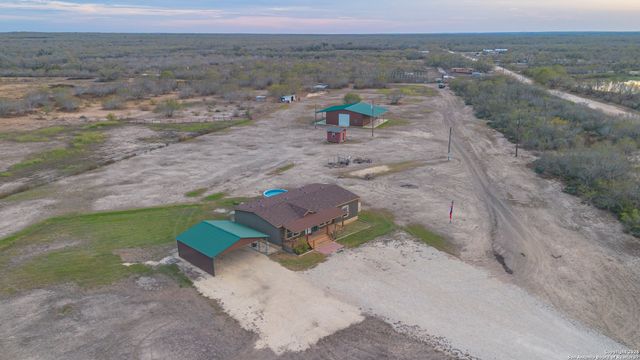 300 Private Road 2743, Moore, TX 78057