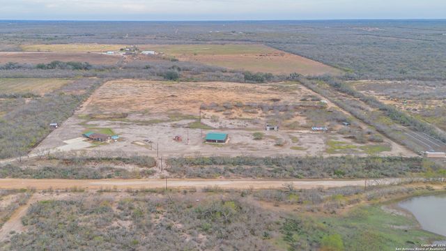 300 Private Road 2743, Moore, TX 78057
