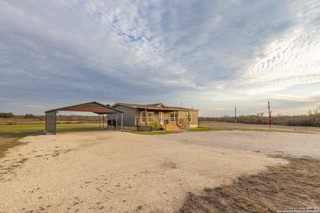 300 Private Road 2743, Moore, TX 78057