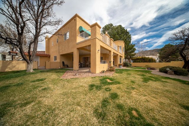 13704 Crested Butte Drive NE, Albuquerque, NM 87112