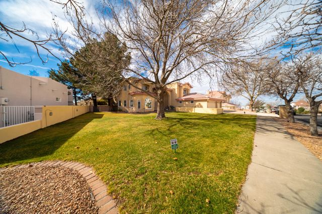 13704 Crested Butte Drive NE, Albuquerque, NM 87112