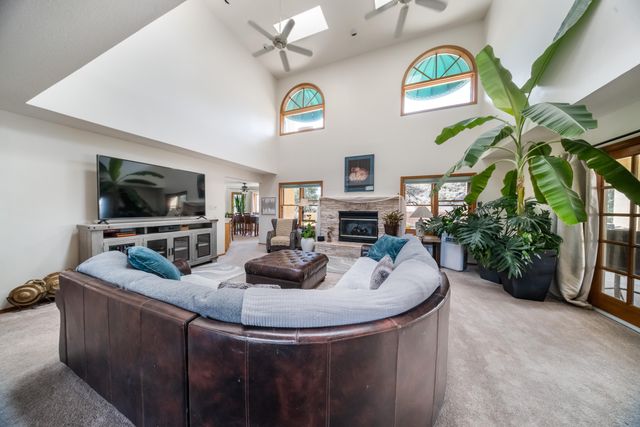 13704 Crested Butte Drive NE, Albuquerque, NM 87112