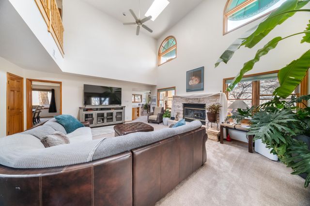 13704 Crested Butte Drive NE, Albuquerque, NM 87112