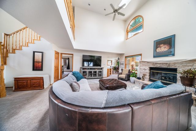 13704 Crested Butte Drive NE, Albuquerque, NM 87112