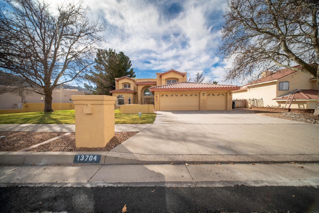 13704 Crested Butte Drive NE, Albuquerque, NM 87112