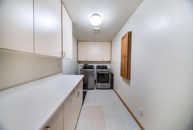 13704 Crested Butte Drive NE, Albuquerque, NM 87112