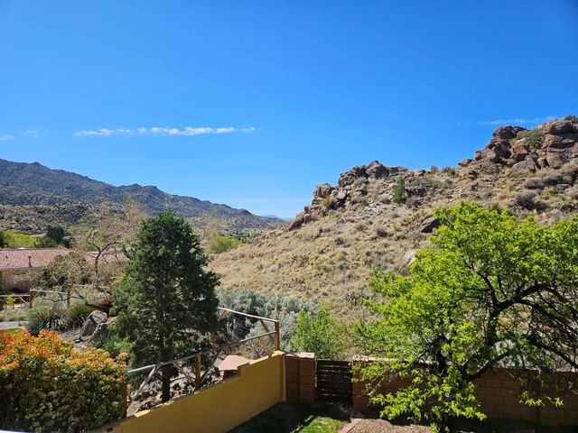 13704 Crested Butte Drive NE, Albuquerque, NM 87112