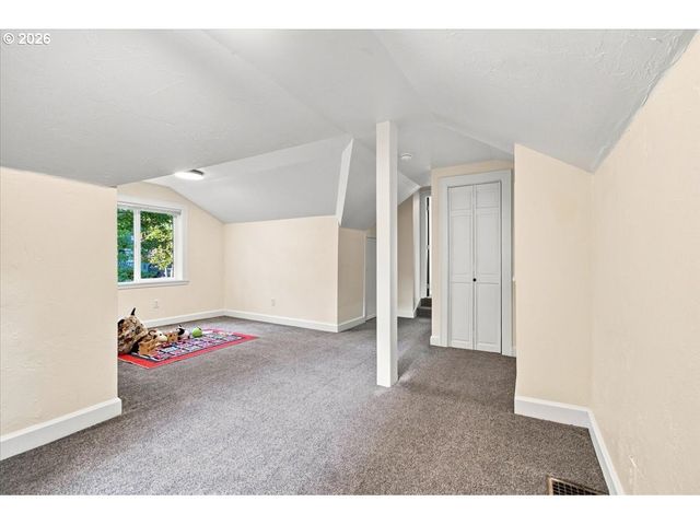 515 FULVUE Dr, Eugene, OR 97405