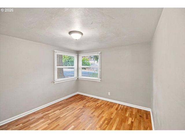 515 FULVUE Dr, Eugene, OR 97405
