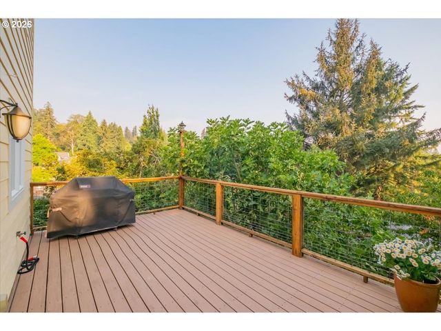 515 FULVUE Dr, Eugene, OR 97405