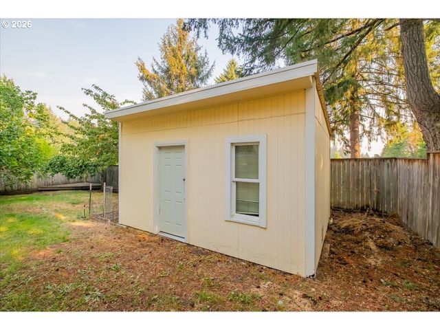515 FULVUE Dr, Eugene, OR 97405