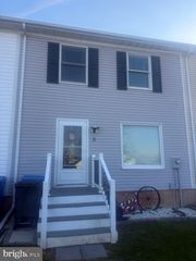 3 COURTLAND ST, Taneytown, MD 21787