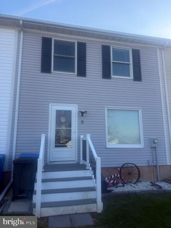 3 COURTLAND ST, Taneytown, MD 21787
