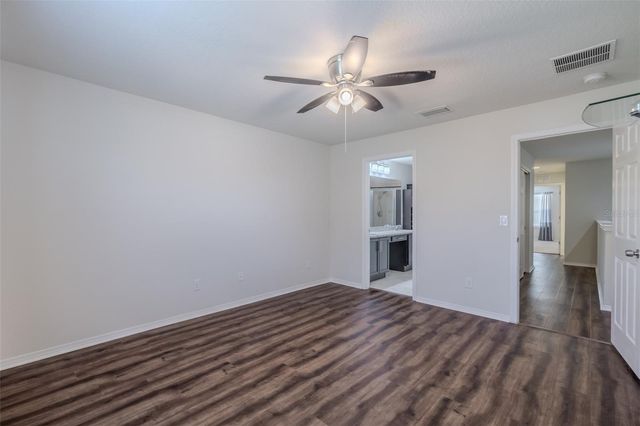 4734 WHITE SANDERLING CT COURT, Tampa, FL 33619