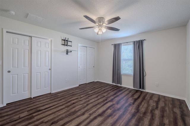 4734 WHITE SANDERLING CT COURT, Tampa, FL 33619