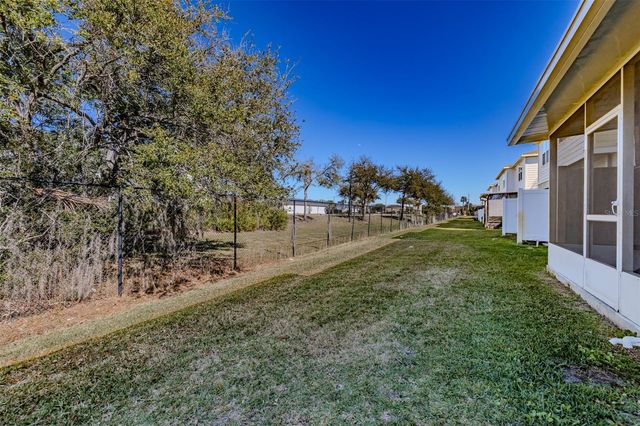 4734 WHITE SANDERLING CT COURT, Tampa, FL 33619