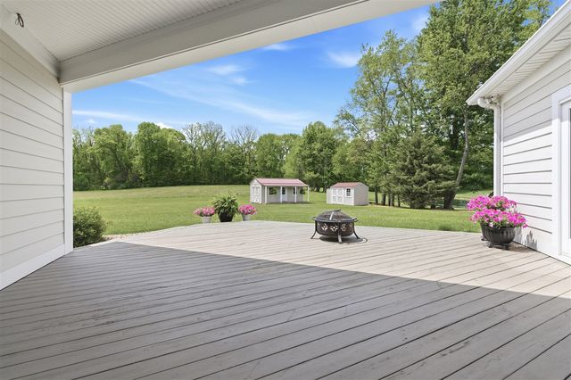 2122 Grange Road, Buchanan, MI 49107