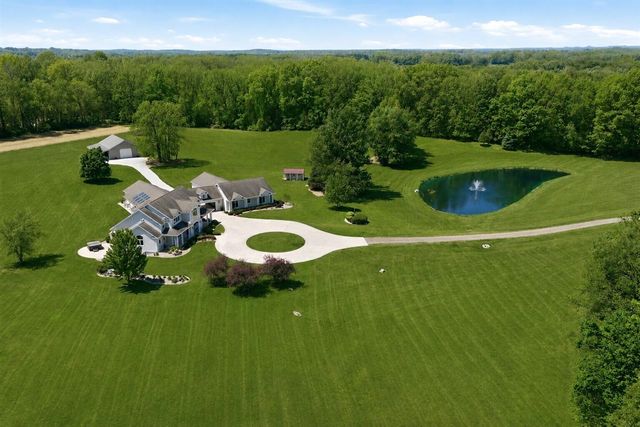 2122 Grange Road, Buchanan, MI 49107